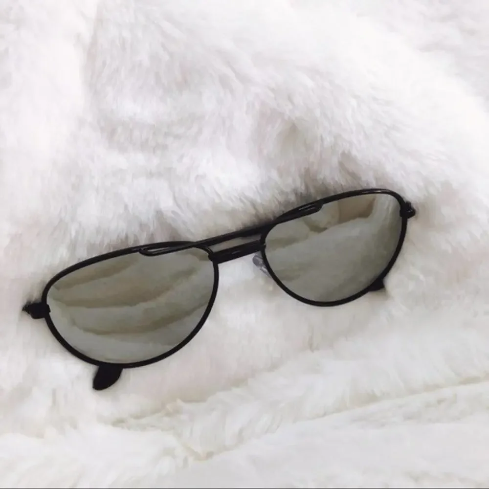 Hunter Black Mirrored Aviator Sunglasses